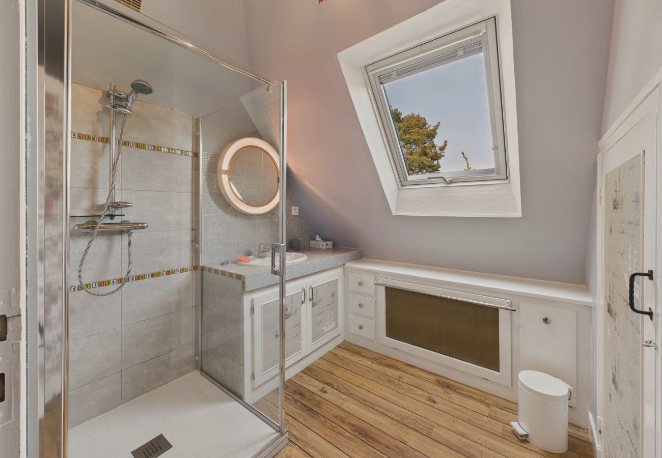 House in Louannec - House for 10 with large garden, 250m from the sea