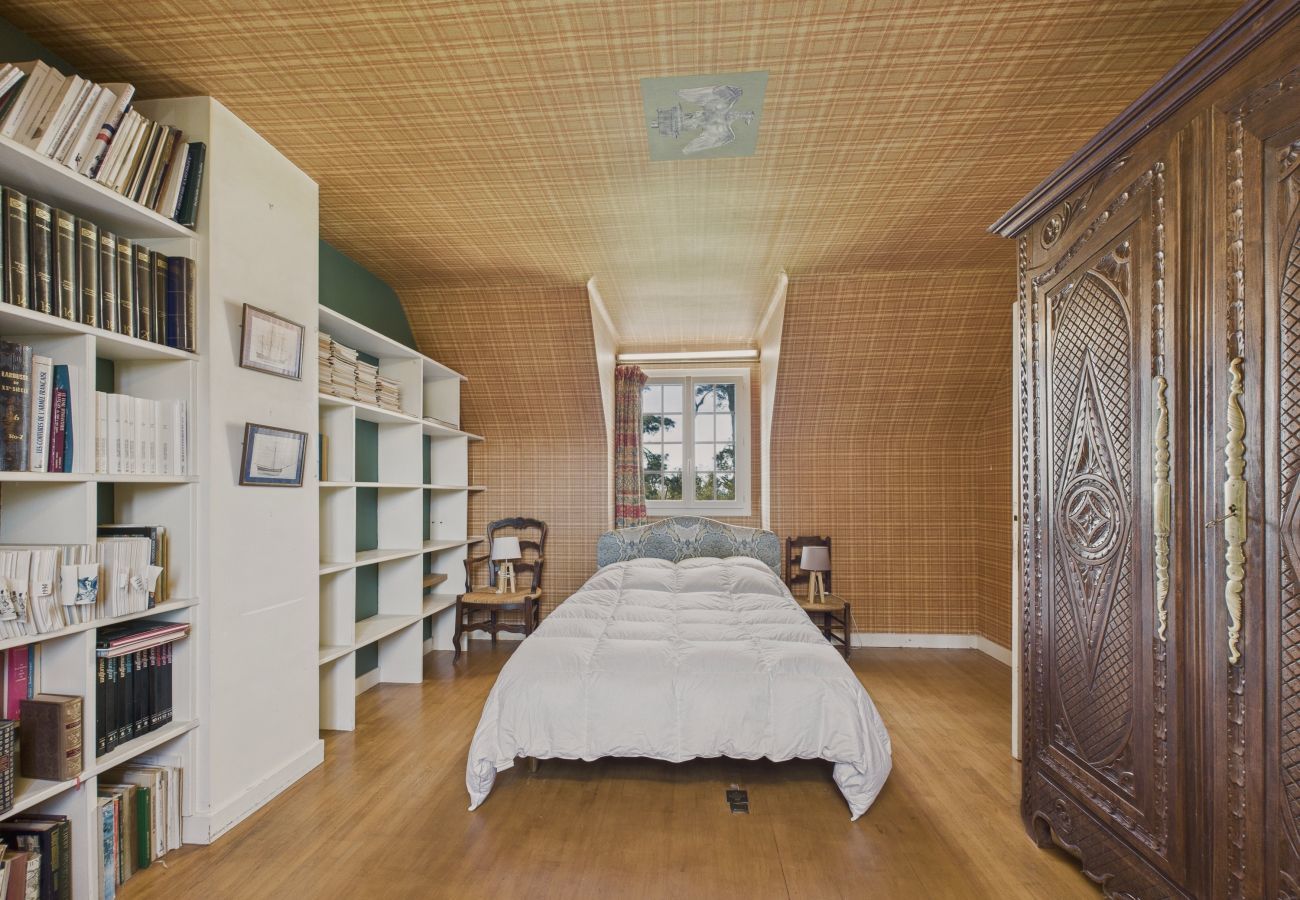House in Louannec - House for 10 with large garden, 250m from the sea