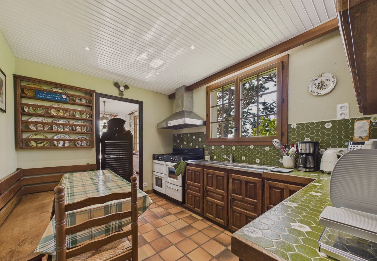 House in Louannec - House for 10 with large garden, 250m from the sea