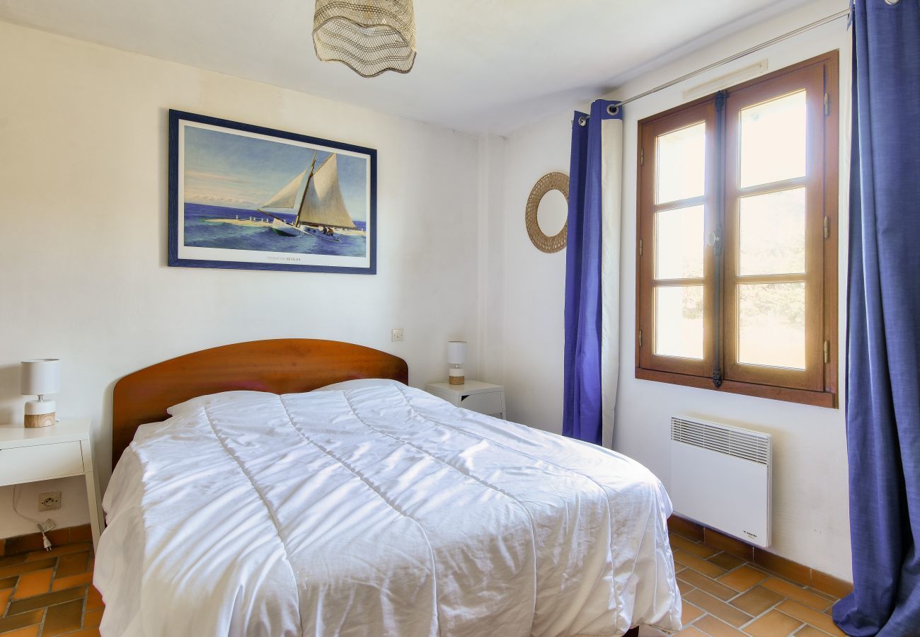 House in Noirmoutier-en-l´Ile - Villa for 10 with swimming pool and garden