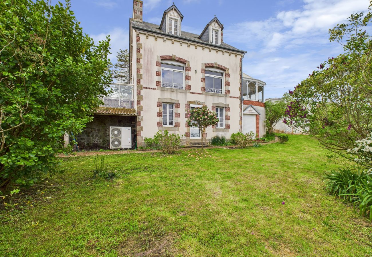 House in Trévou-Tréguignec - Great View - House for 6 - 650m to Beach