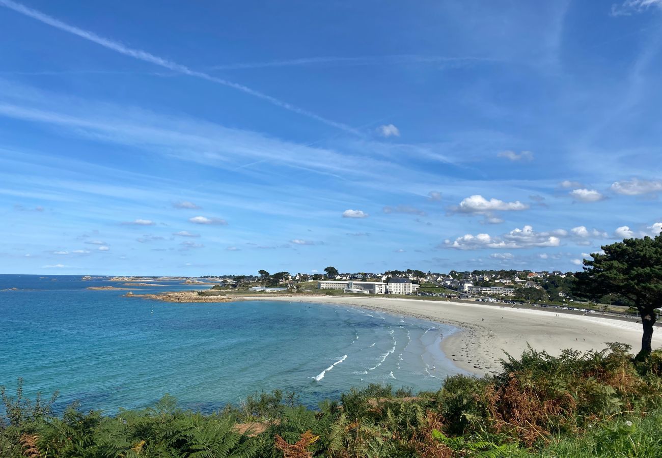 House in Trévou-Tréguignec - Great View - House for 6 - 650m to Beach