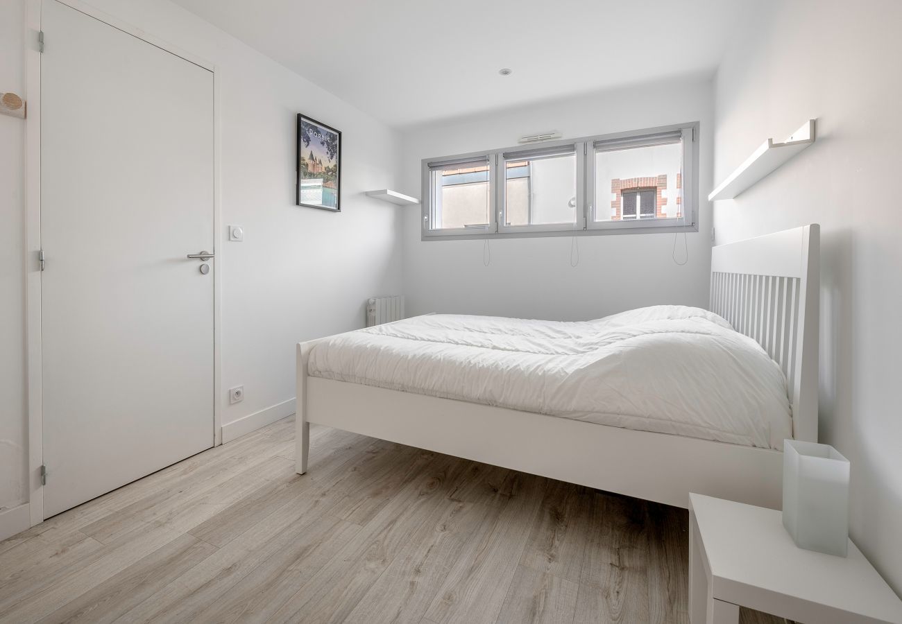 Apartment in La Bernerie-en-Retz - Apartment 230m from the beach. Sleeps 4.