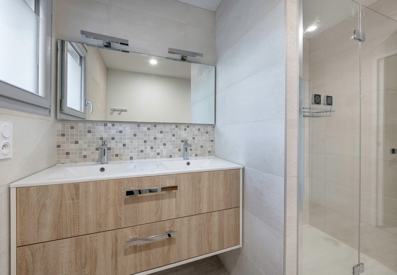 Apartment in La Bernerie-en-Retz - Apartment 230m from the beach. Sleeps 4.