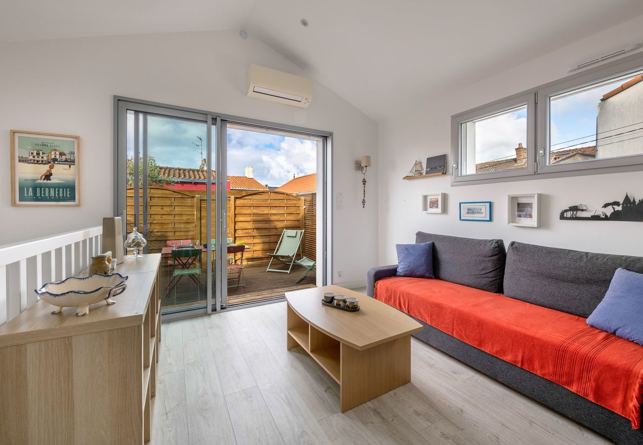 Apartment in La Bernerie-en-Retz - Apartment 230m from the beach. Sleeps 4.