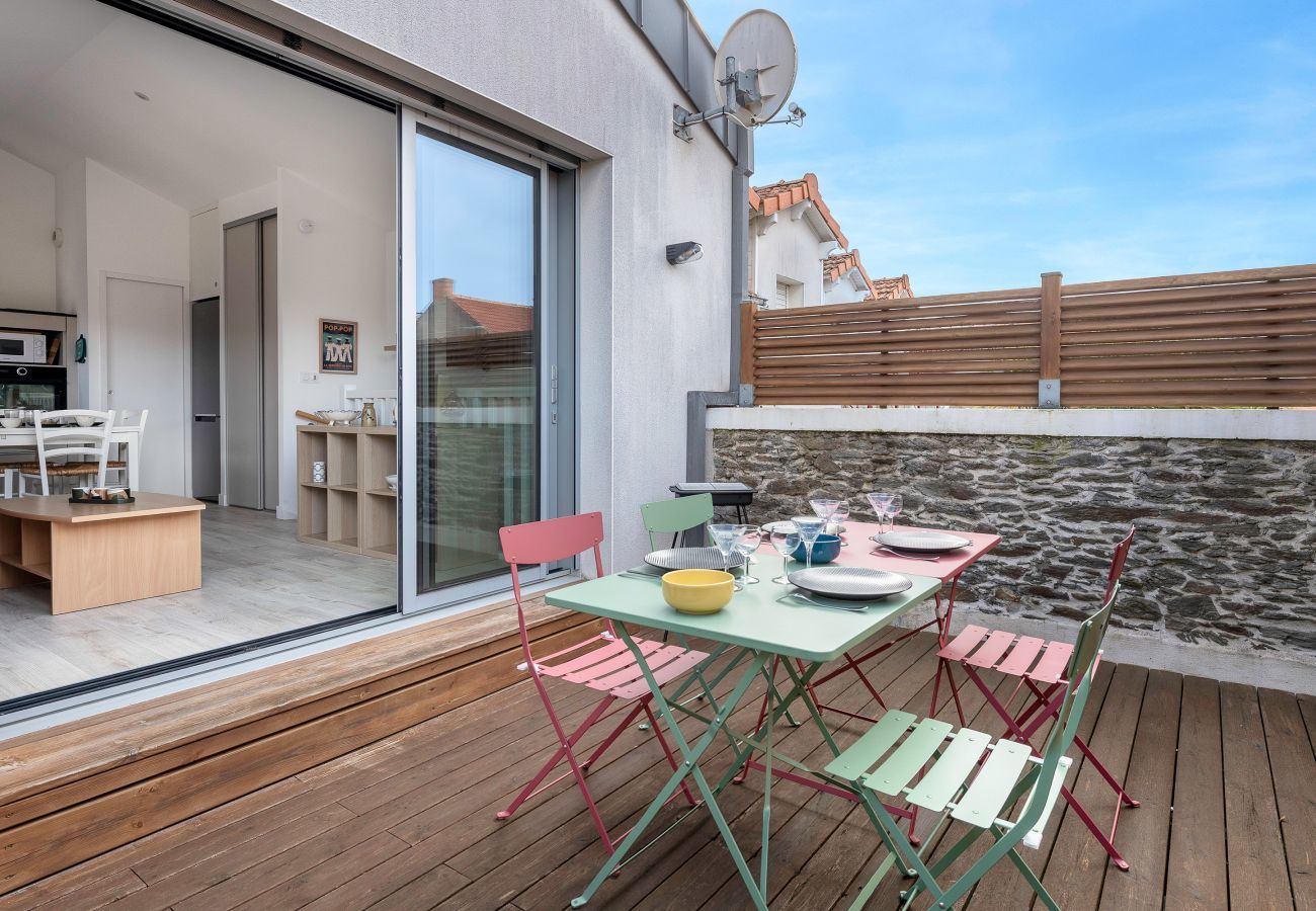 Apartment in La Bernerie-en-Retz - Apartment 230m from the beach. Sleeps 4.