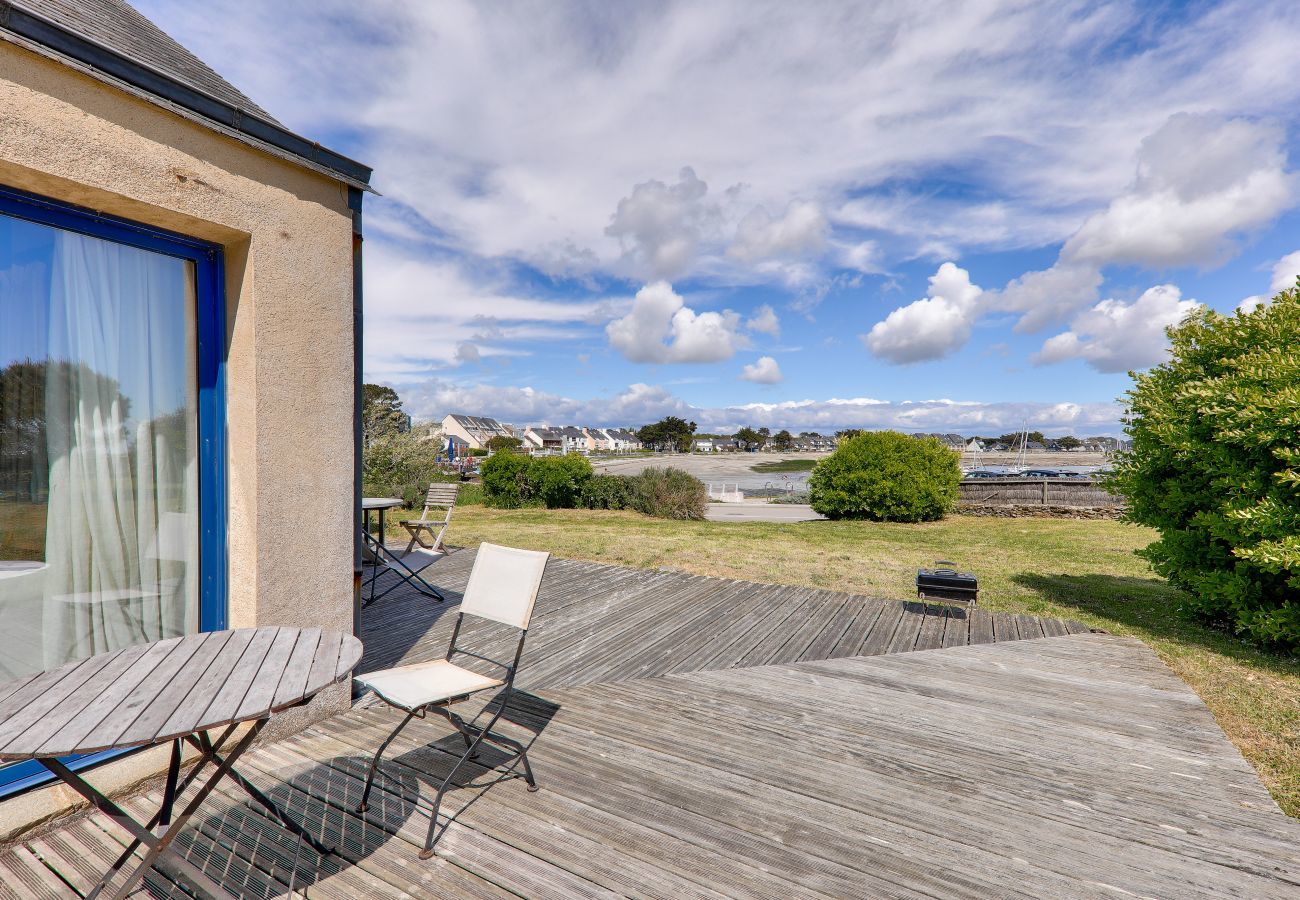 House in Sarzeau - Sea view and direct beach access for 11 people