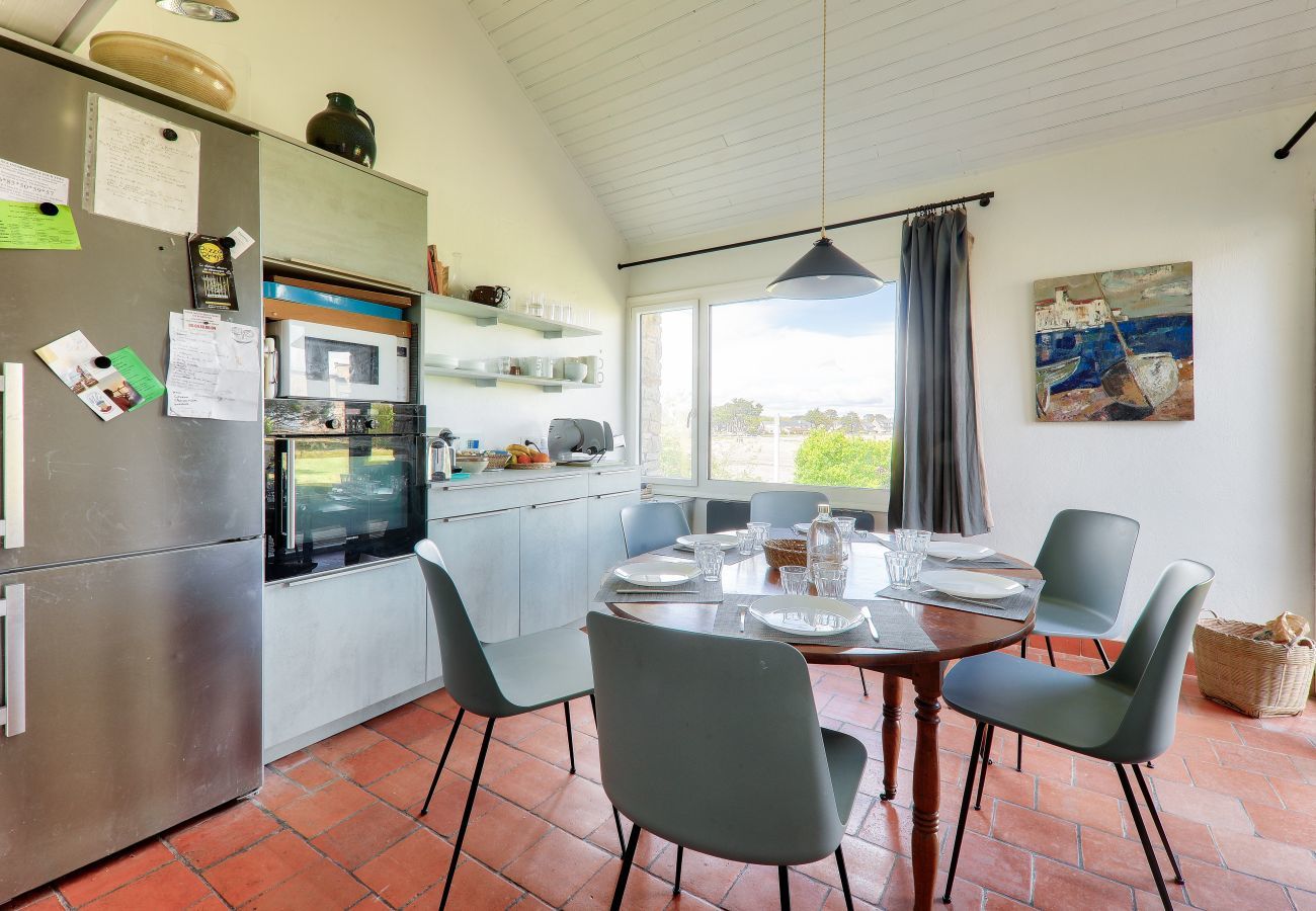 House in Sarzeau - Sea view and direct beach access for 11 people