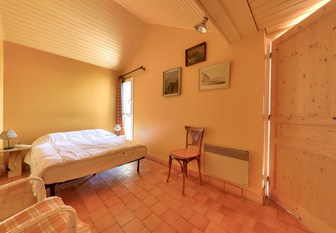 House in Sarzeau - Sea view and direct beach access for 11 people