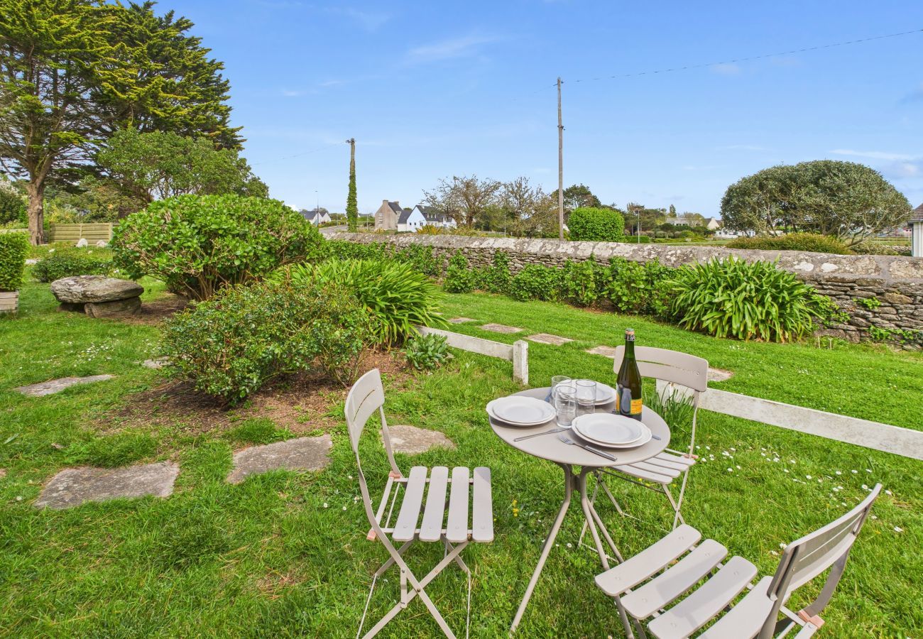 House in Le Guilvinec - La Caravelle – Accommodation for 3 in a Cottage