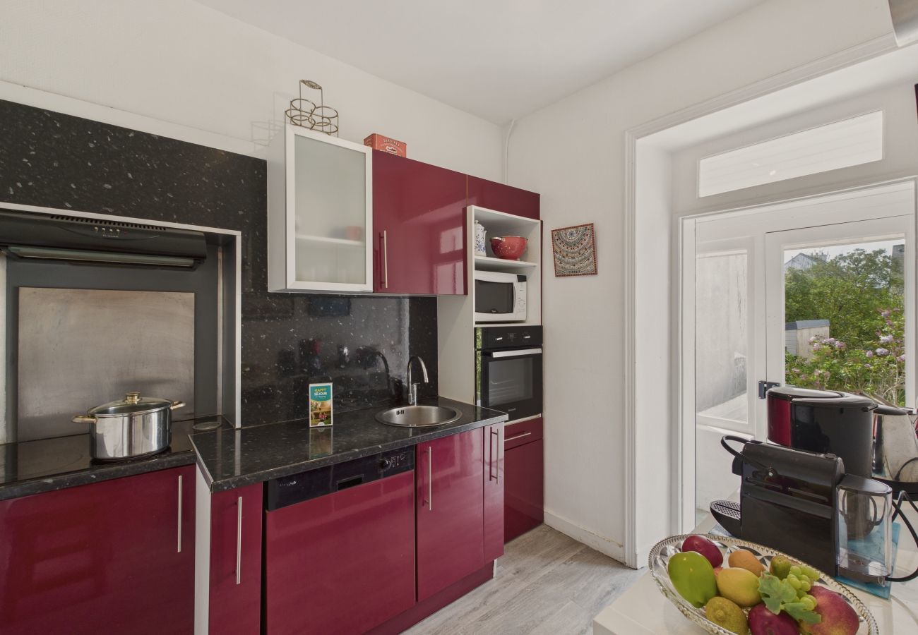 House in Ile Tudy - House 32m from the beach - Large garden - for 6