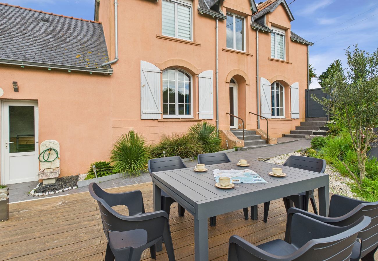 House in Fouesnant - Lovely house with garden and terrace for 4