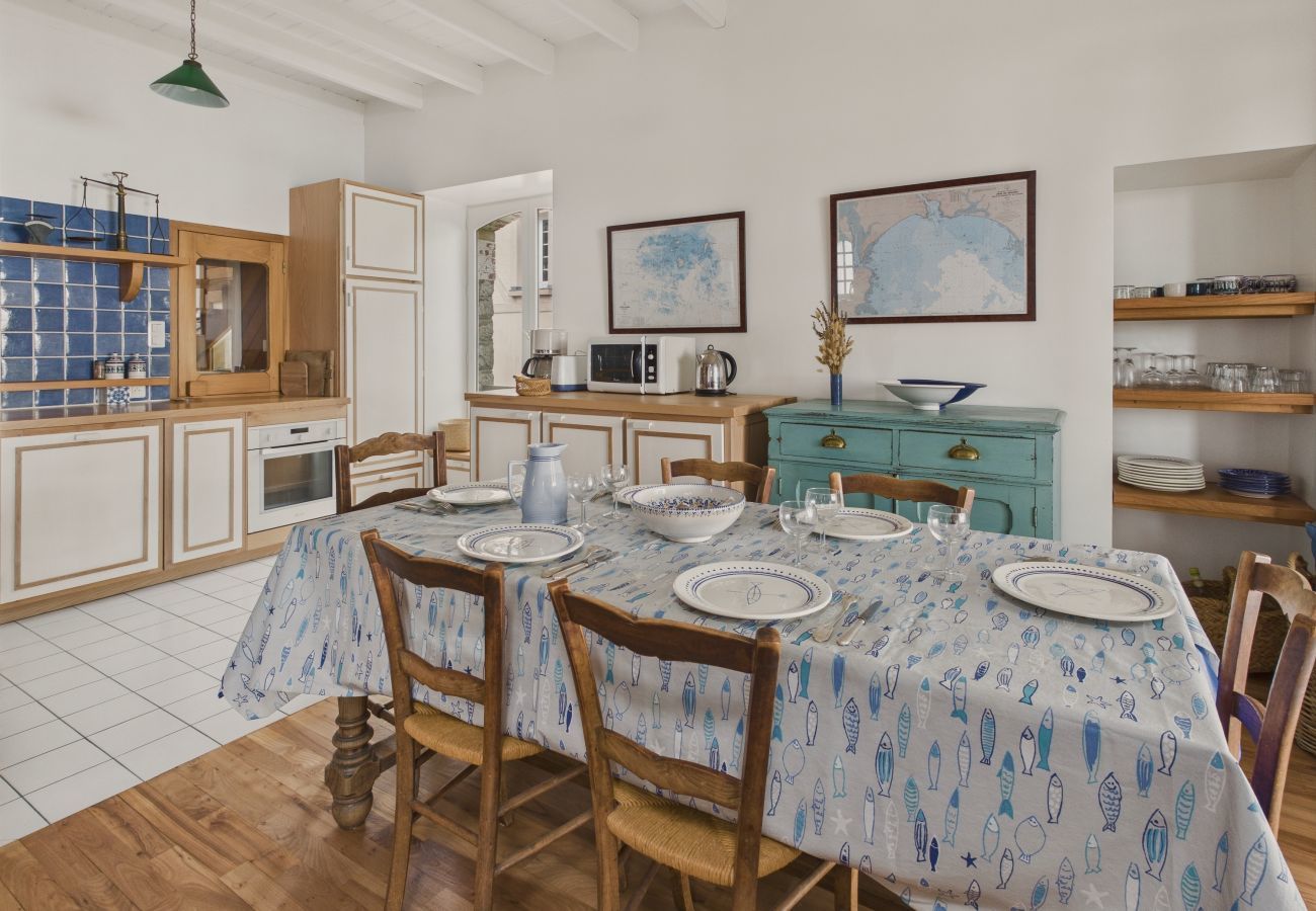House in Bénodet - Seaside house with direct beach access for 7