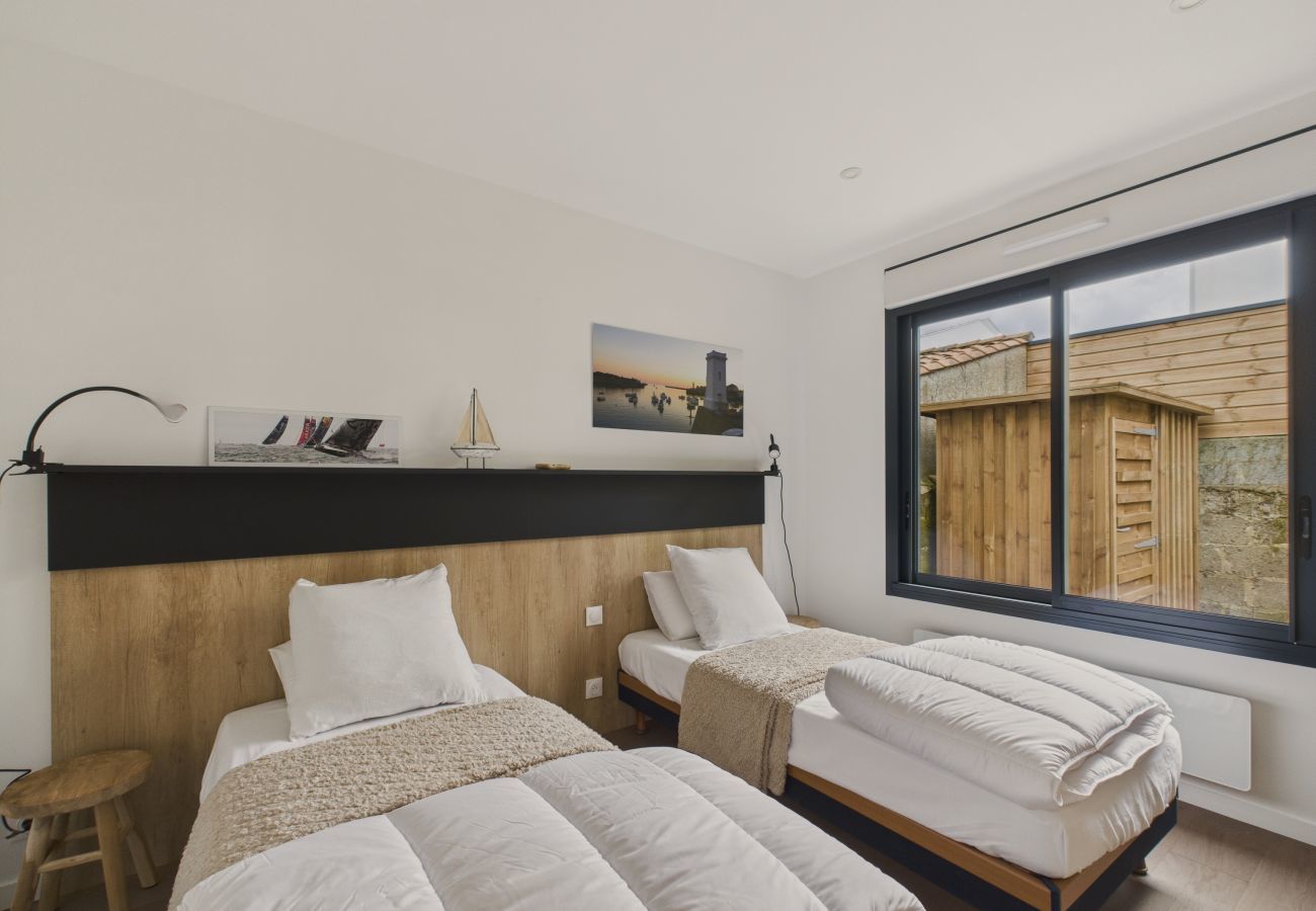 House in Saint-Gilles-Croix-de-Vie - Jacuzzi, terrace, house in the center city for 4