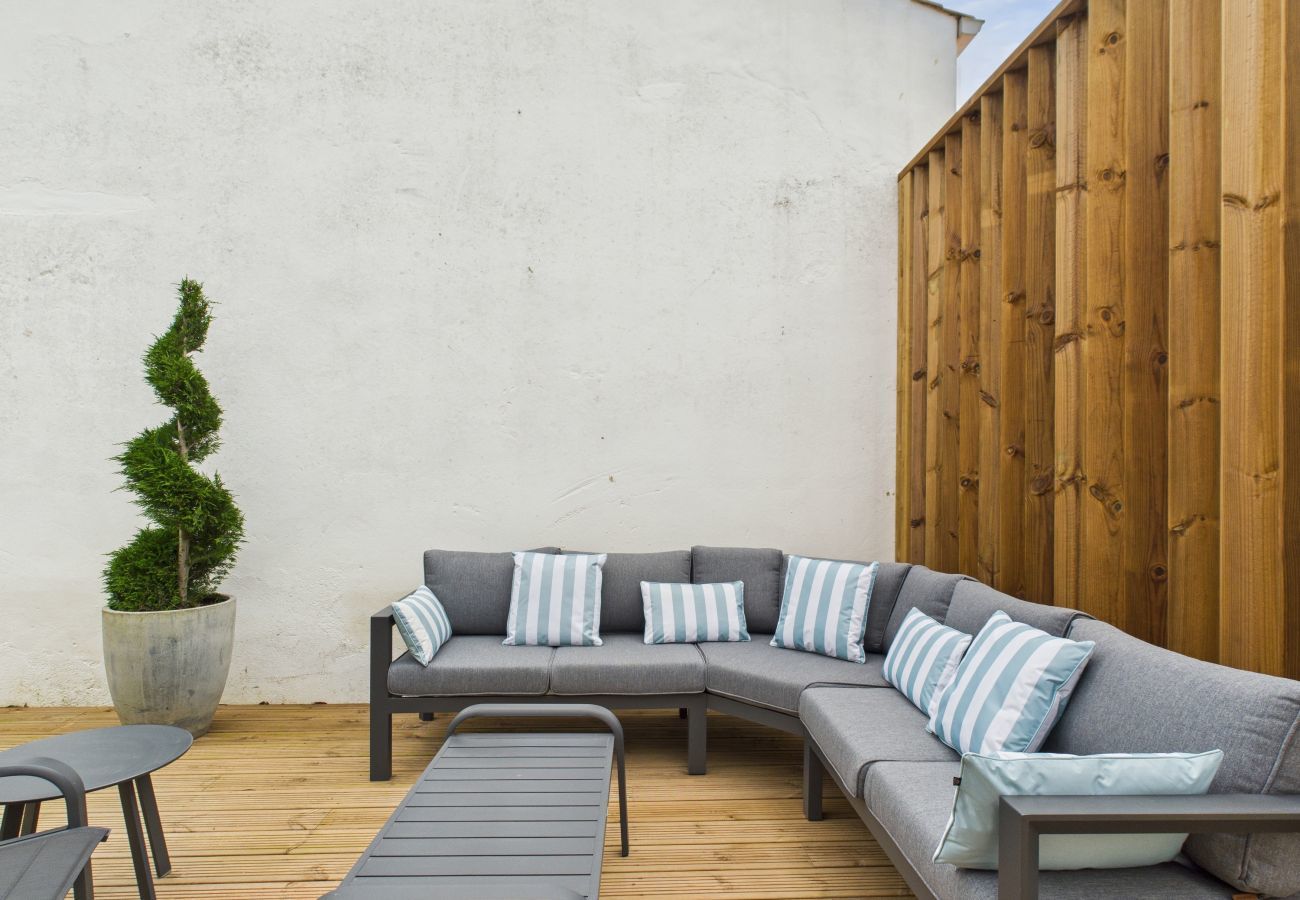 House in Saint-Gilles-Croix-de-Vie - Jacuzzi, terrace, house in the center city for 4