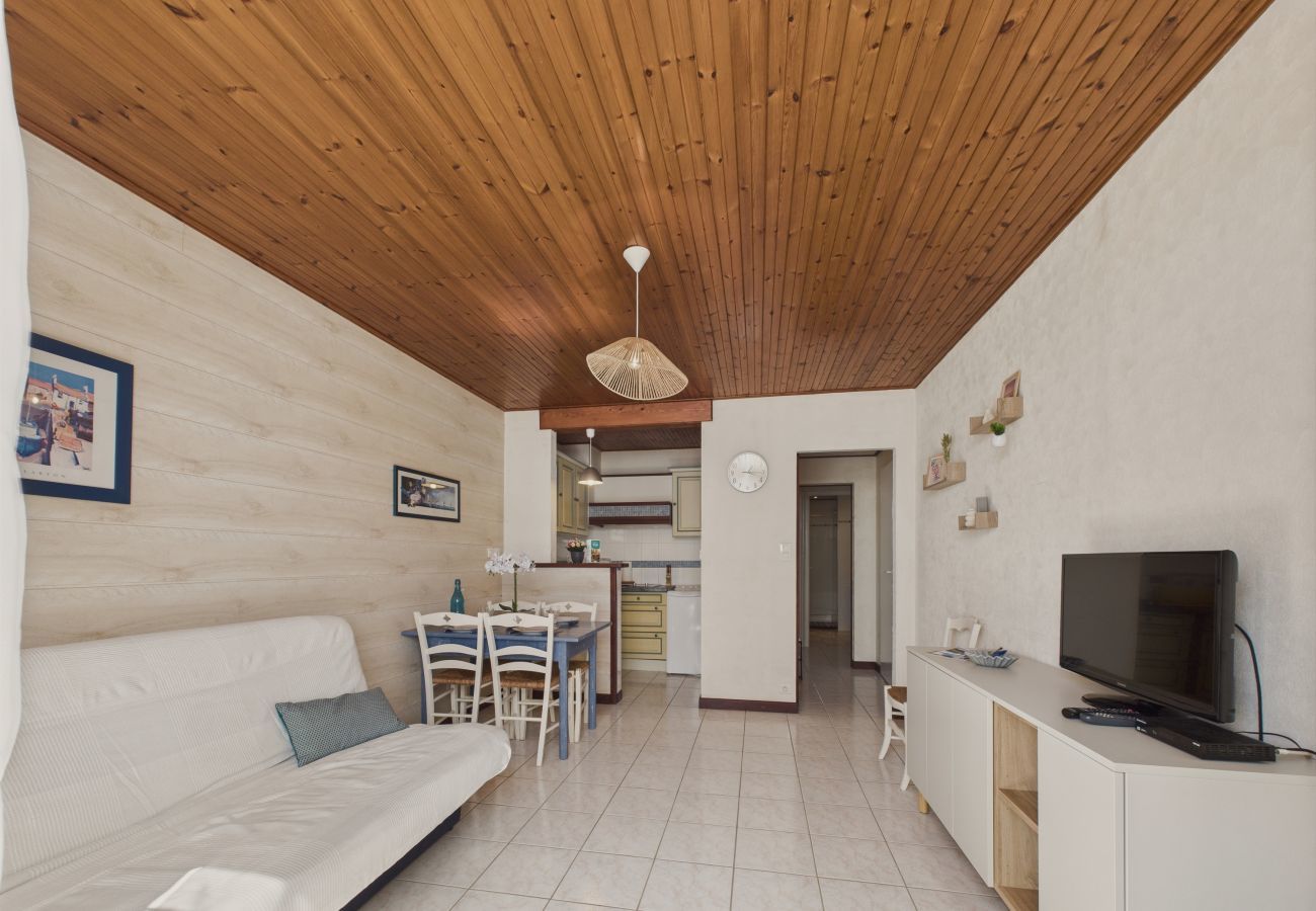 Apartment in Talmont-Saint-Hilaire - Apartment for 4 - Terrace - 100m from the Port