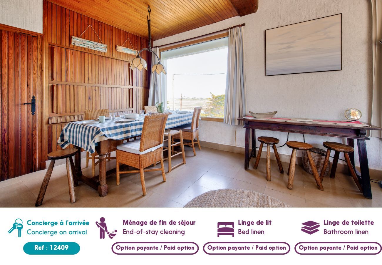 House in Saint-Pabu - Large oceanfront house with garden for 11
