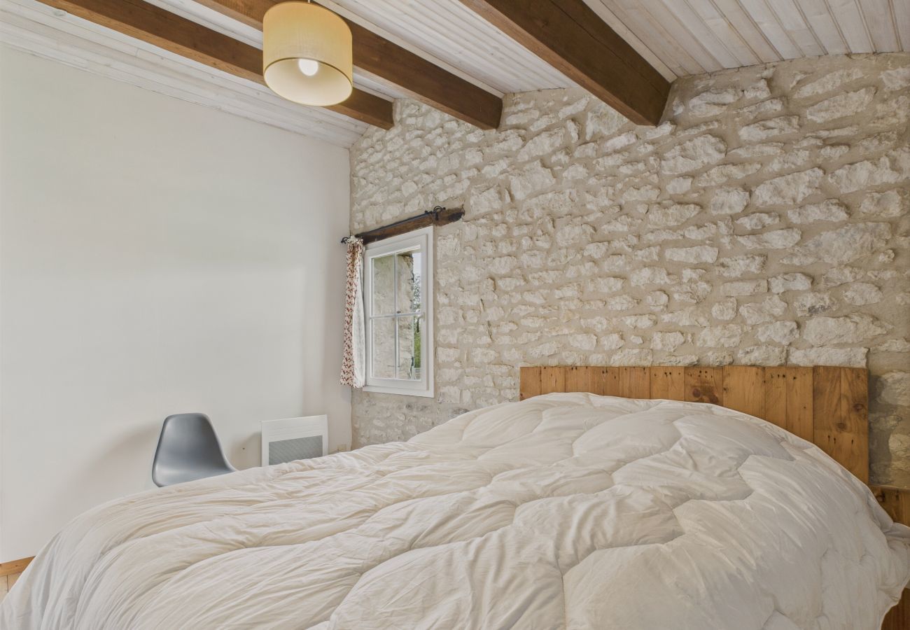 House in Saint-Vincent-sur-Jard - Authentic stone house for 7 with garden