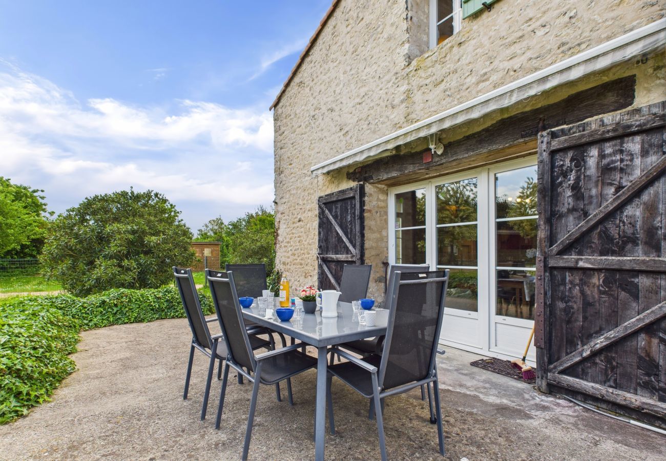 House in Saint-Vincent-sur-Jard - Authentic stone house for 7 with garden