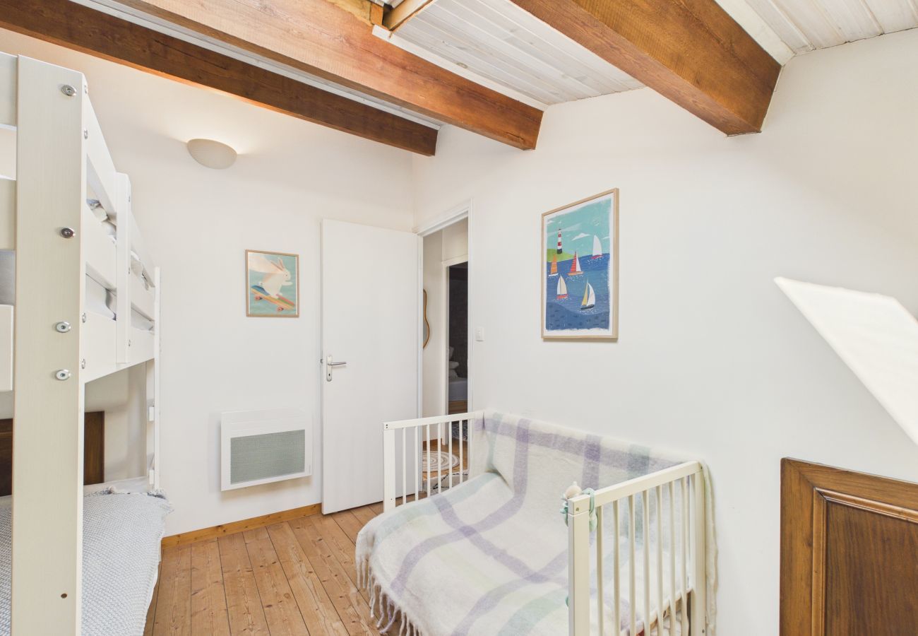 House in Saint-Vincent-sur-Jard - Stone house for 4 adults / 2 children with garden