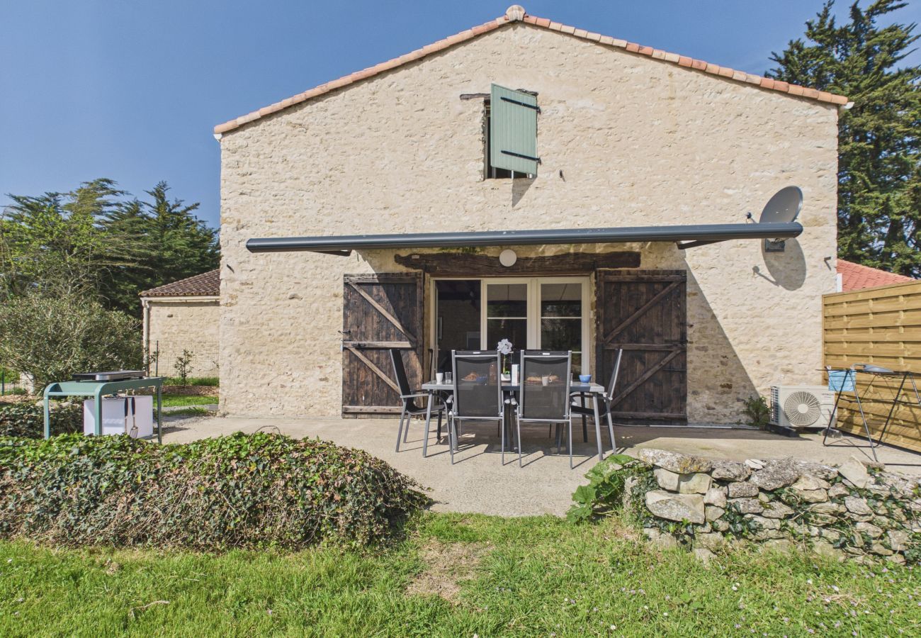 House in Saint-Vincent-sur-Jard - Stone house for 4 adults / 2 children with garden