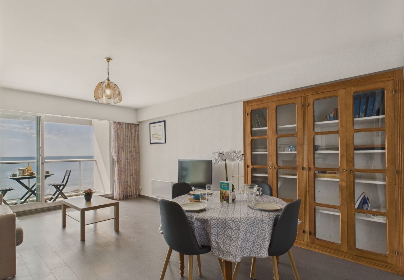 Apartment in Les Sables-d´Olonne - Sea view apartment 500m from the beach