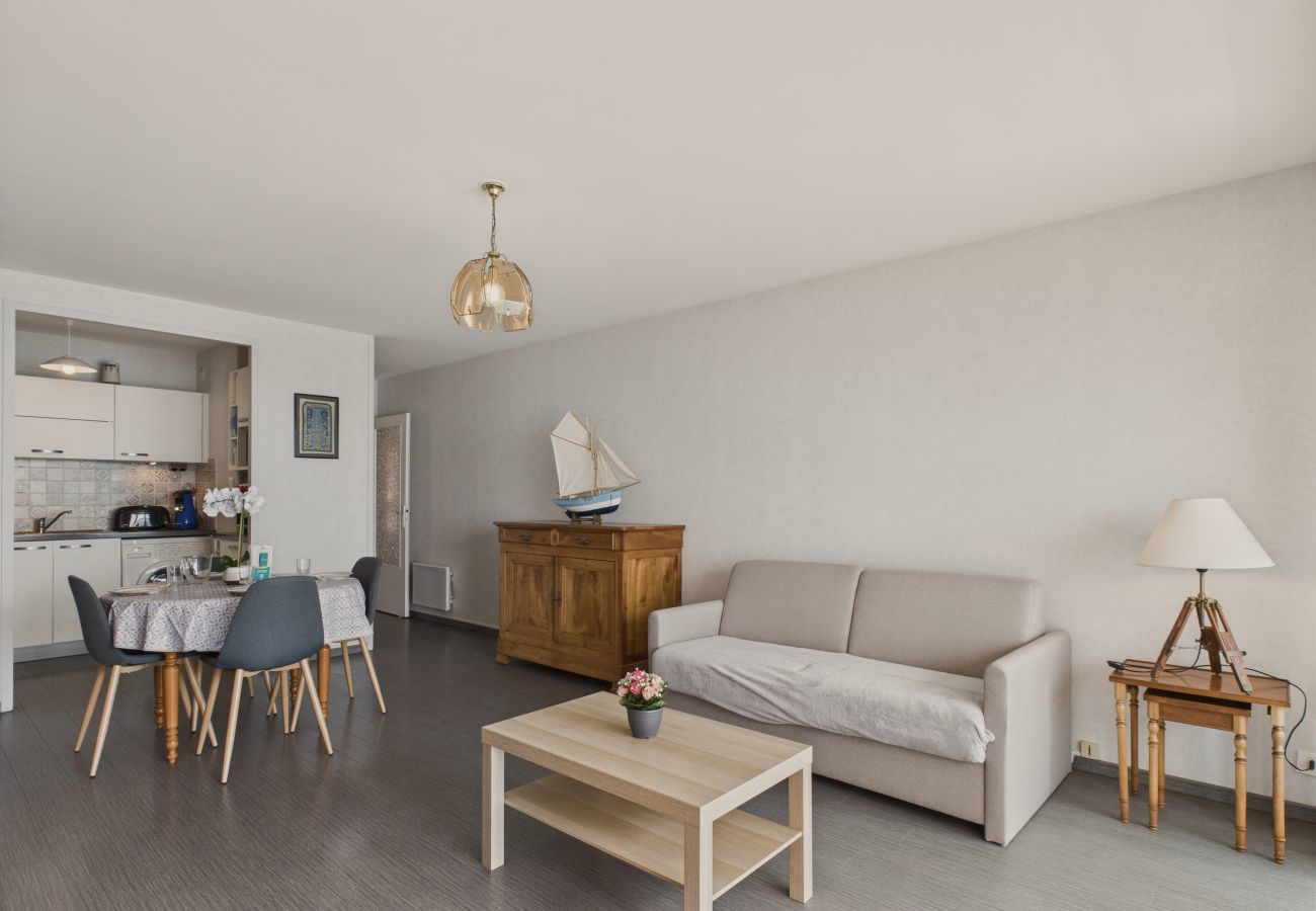 Apartment in Les Sables-d´Olonne - Sea view apartment 500m from the beach
