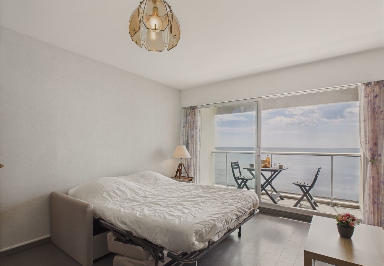 Apartment in Les Sables-d´Olonne - Sea view apartment 500m from the beach