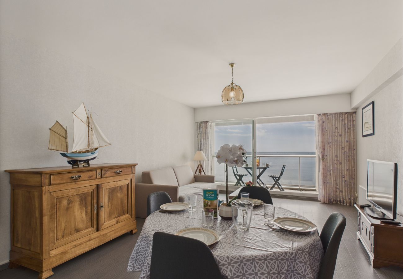 Apartment in Les Sables-d´Olonne - Sea view apartment 500m from the beach