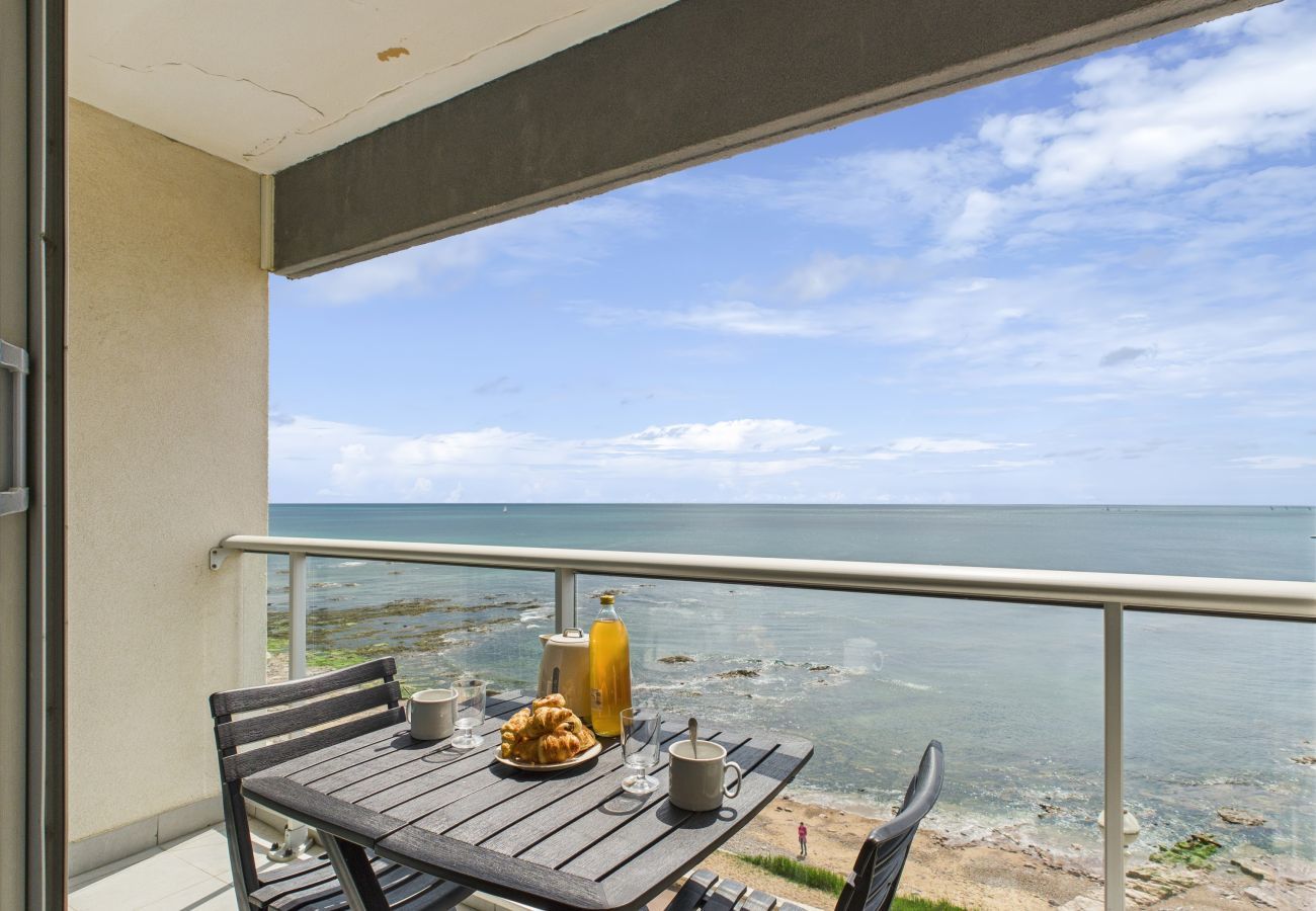 Apartment in Les Sables-d´Olonne - Sea view apartment 500m from the beach