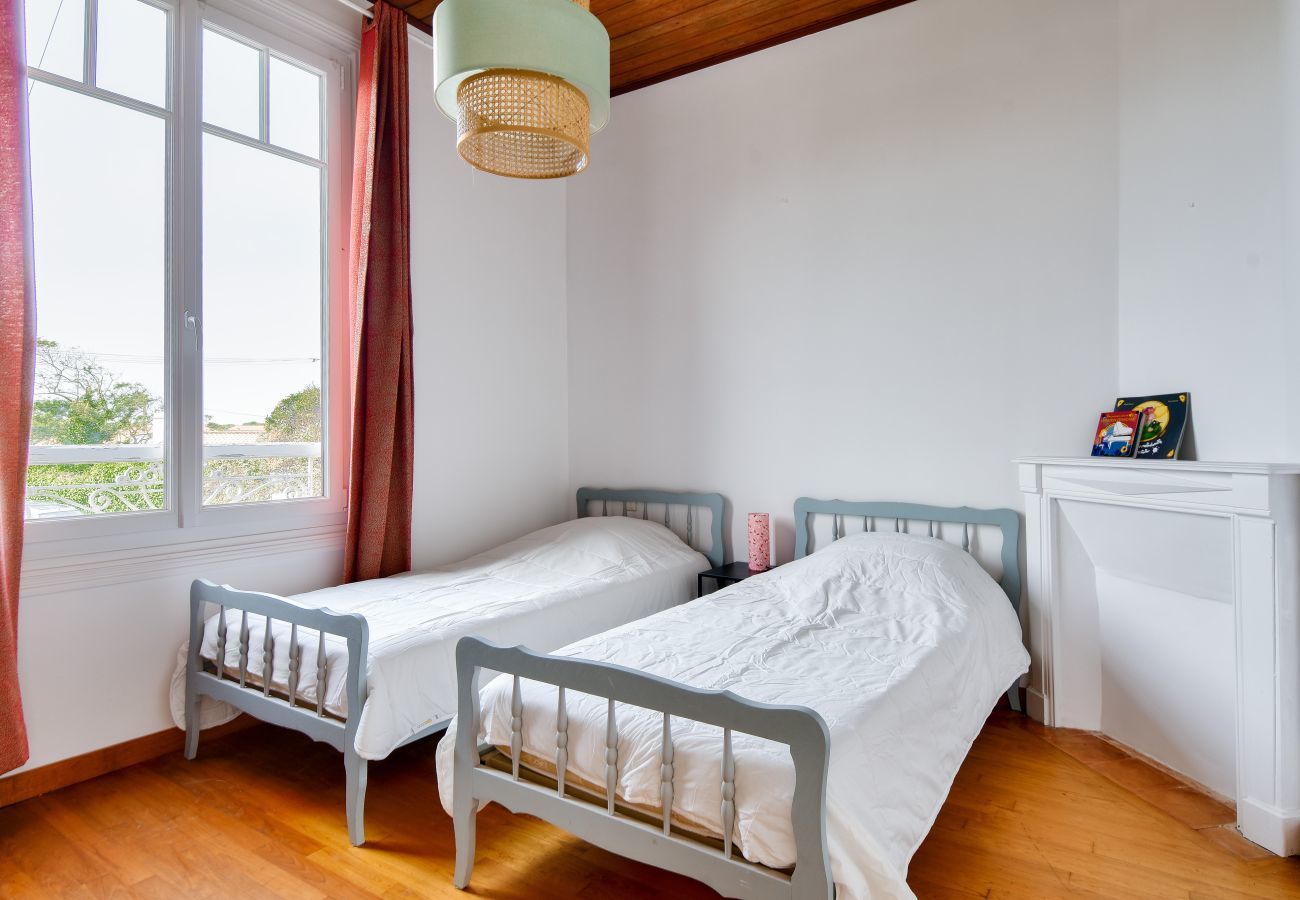 House in Noirmoutier-en-l´Ile - 200m from the beach-House at Vieil-For 4-Garden