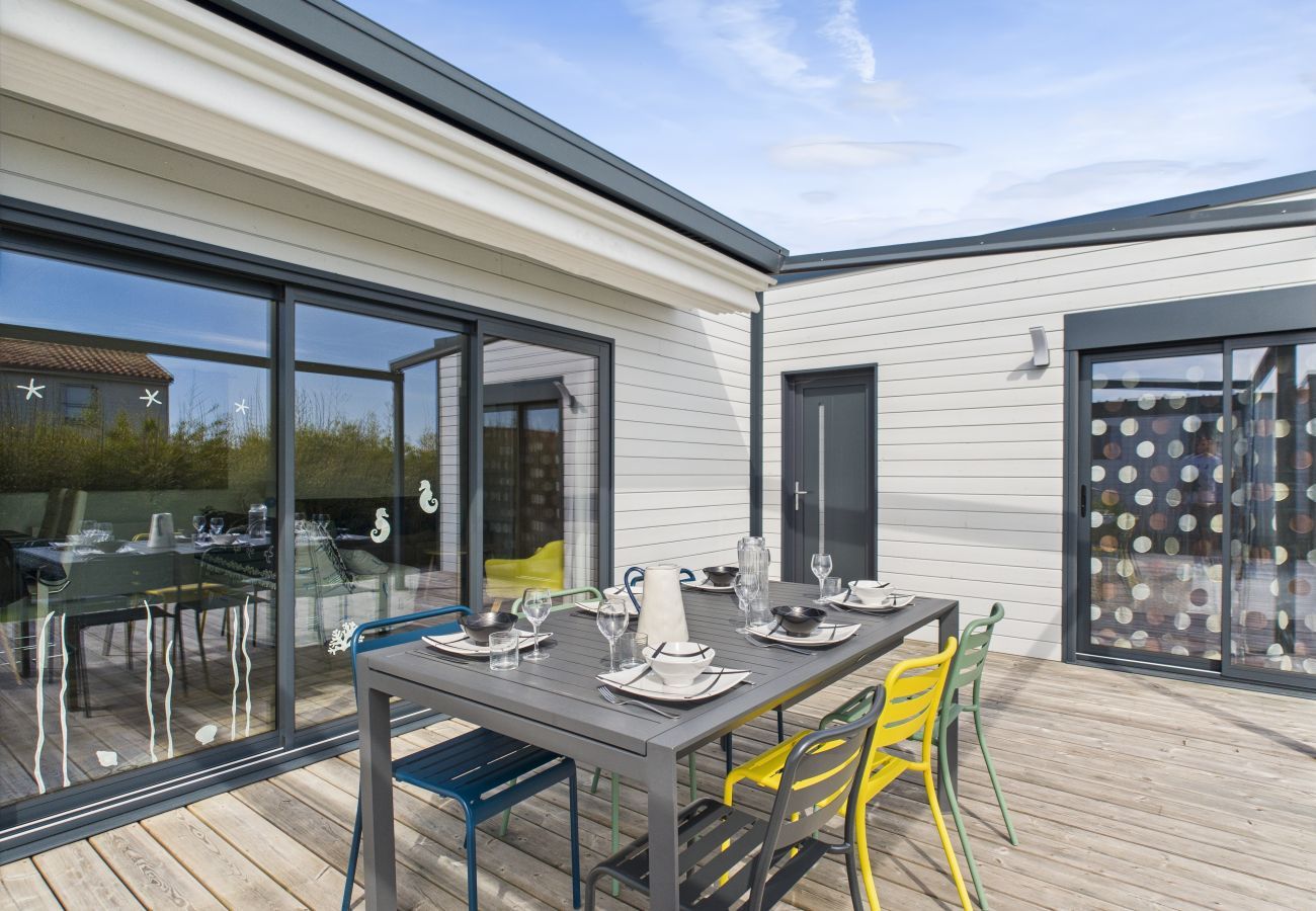 Chalet in Bretignolles-sur-Mer - Chalet for 6 - Heated Pool - Terrace