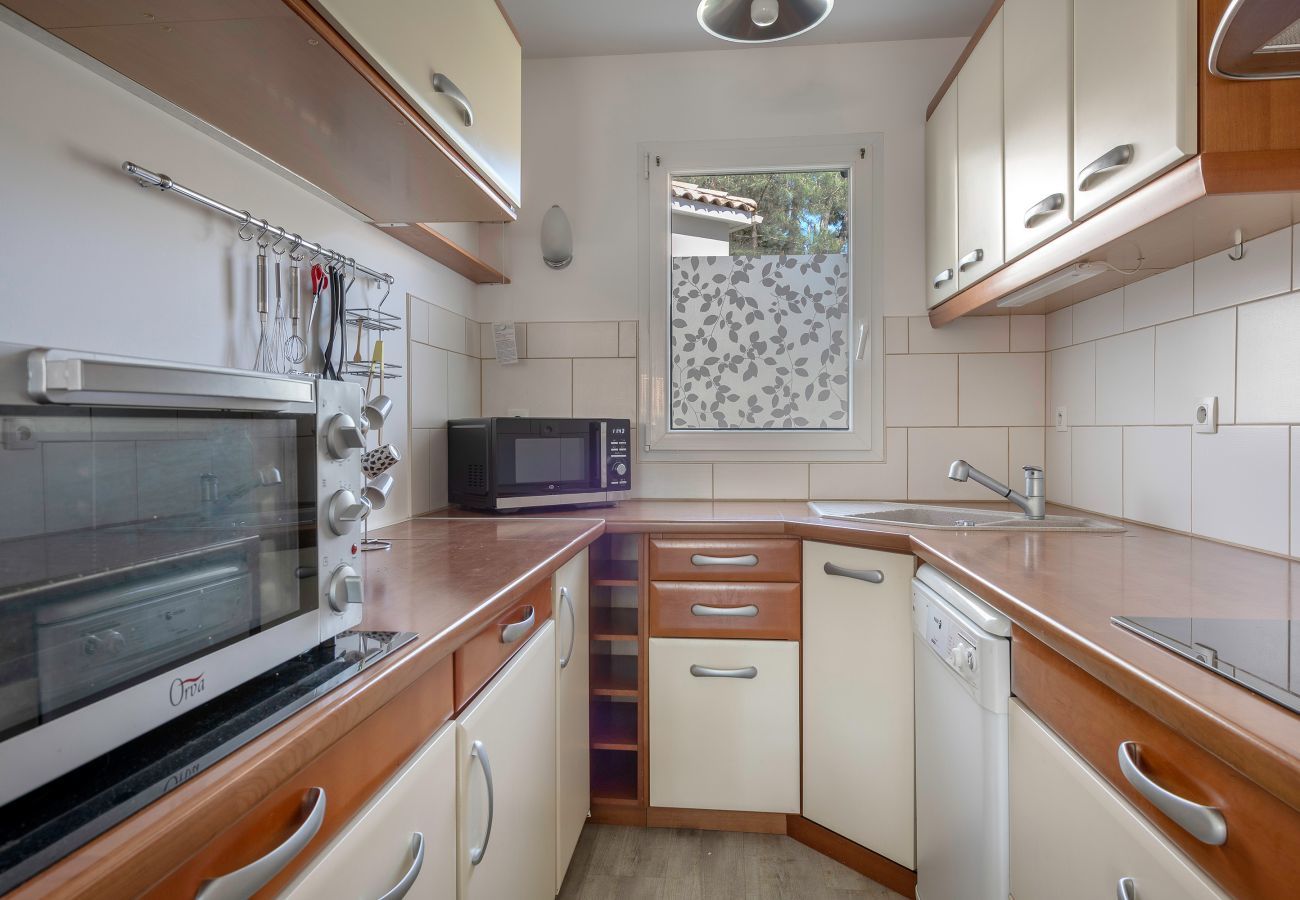 Terraced House in Saint-Brevin-les-Pins - House 60m², 500m from the beach for 4