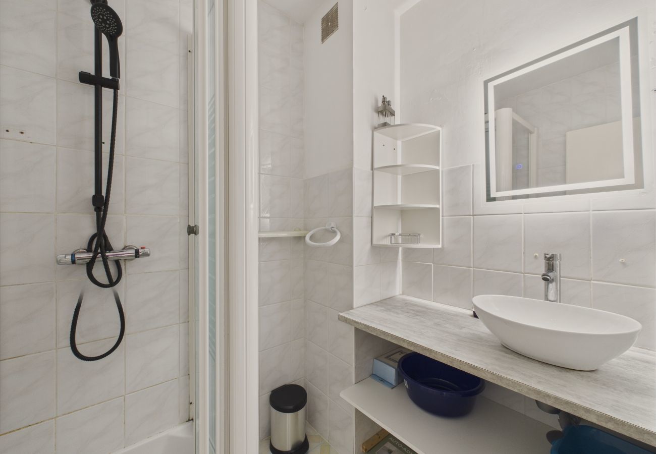 Apartment in Saint-Hilaire-de-Riez - Apartment for 4 adults and 2 children
