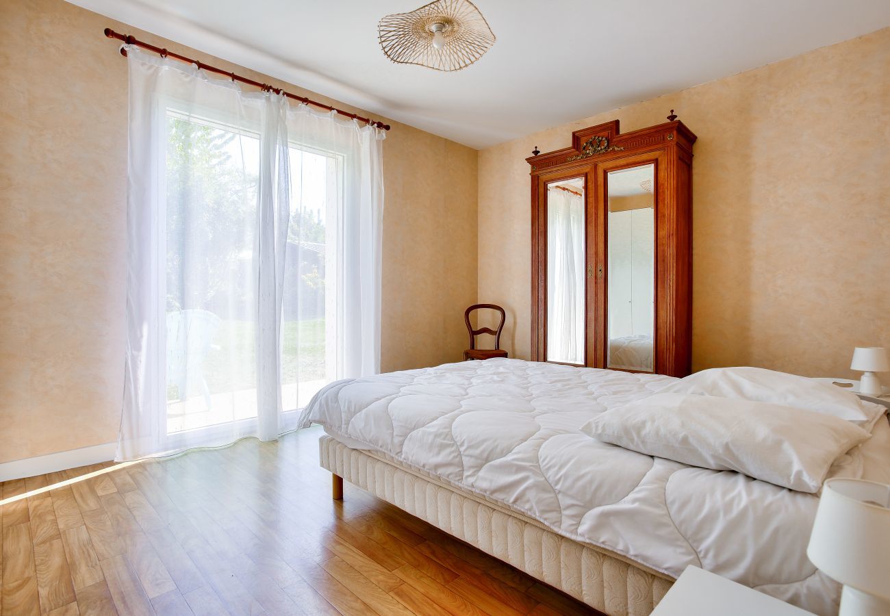 House in Pleurtuit - Spacious house for 4 with garden and terrace