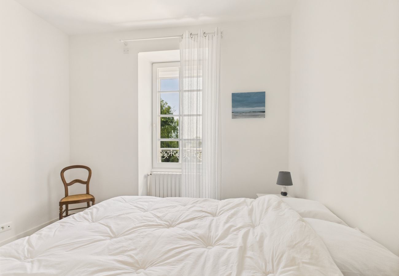 House in Le Croisic - Sea view, 50 m from the port, House for 6, Garden
