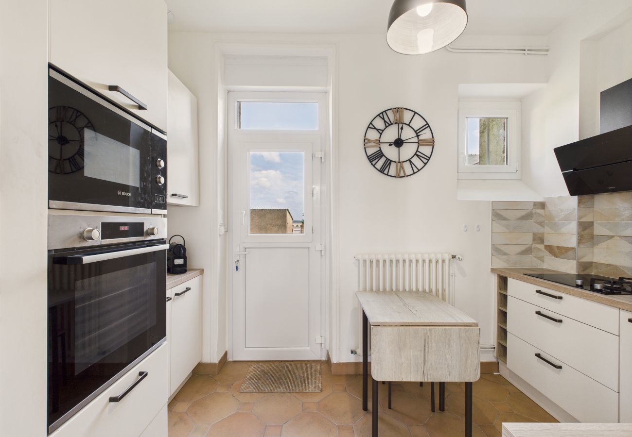 House in Le Croisic - Sea view, 50 m from the port, House for 6, Garden