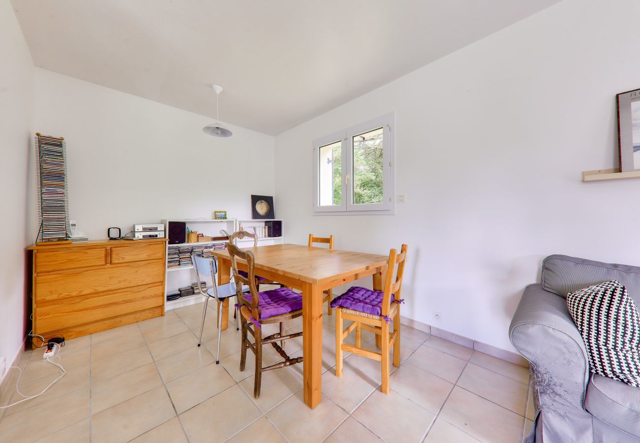 House in Saint-Gildas-de-Rhuys - 800 m from beach – house for 4 adults and 2 children