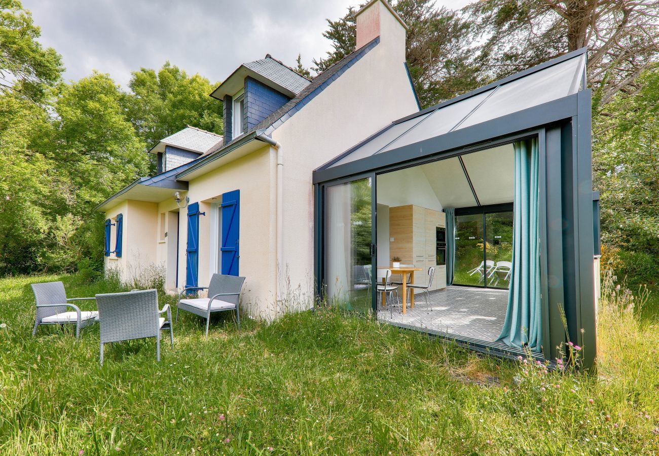 House in Saint-Gildas-de-Rhuys - 800 m from beach – house for 4 adults and 2 children