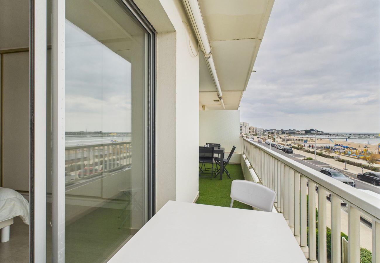 Apartment in Pornichet - Sea view - Apartment for 6 - 5 m from the beach