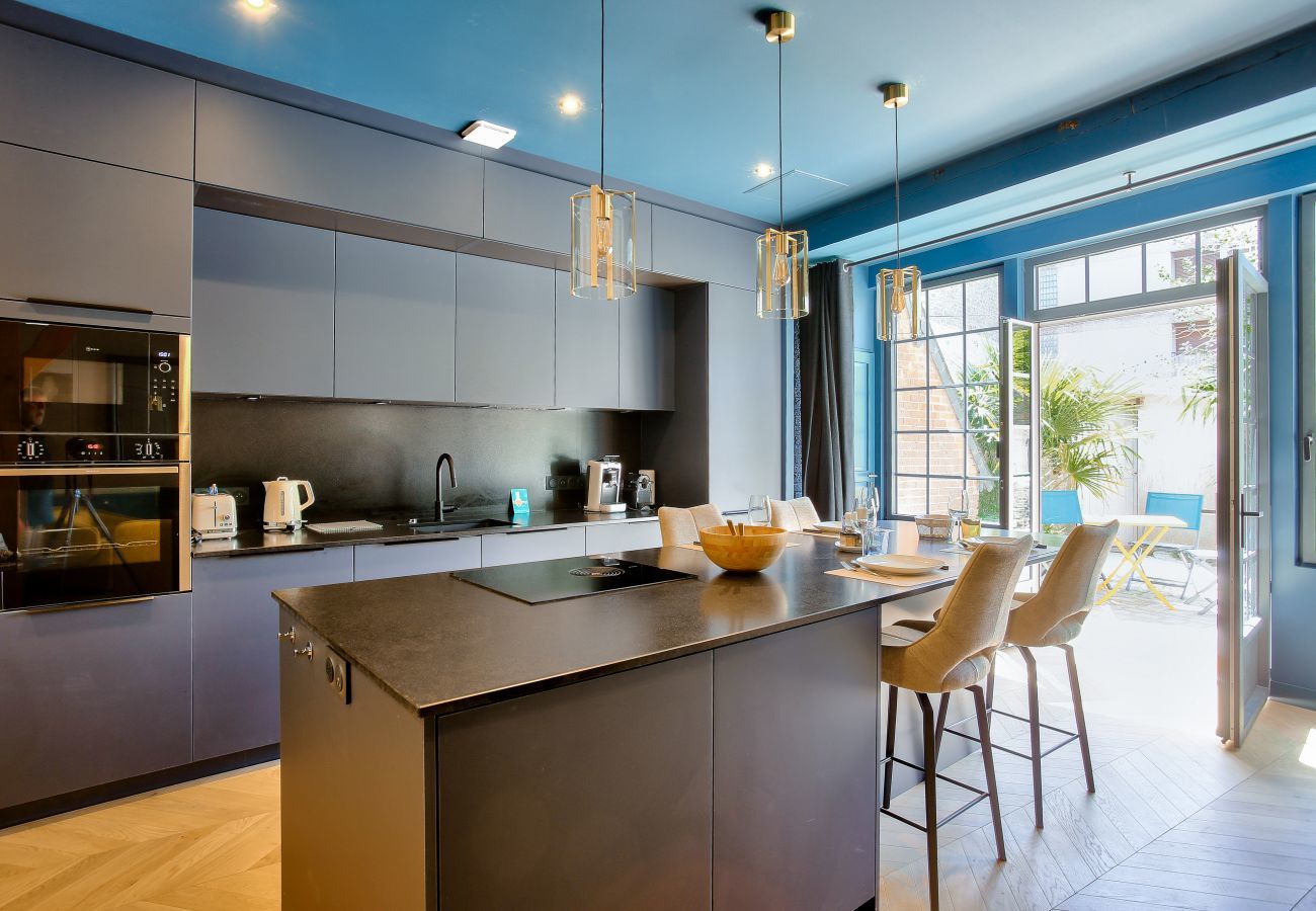 House in Dinard - 300 m from the beach, terrace, superb house for 4