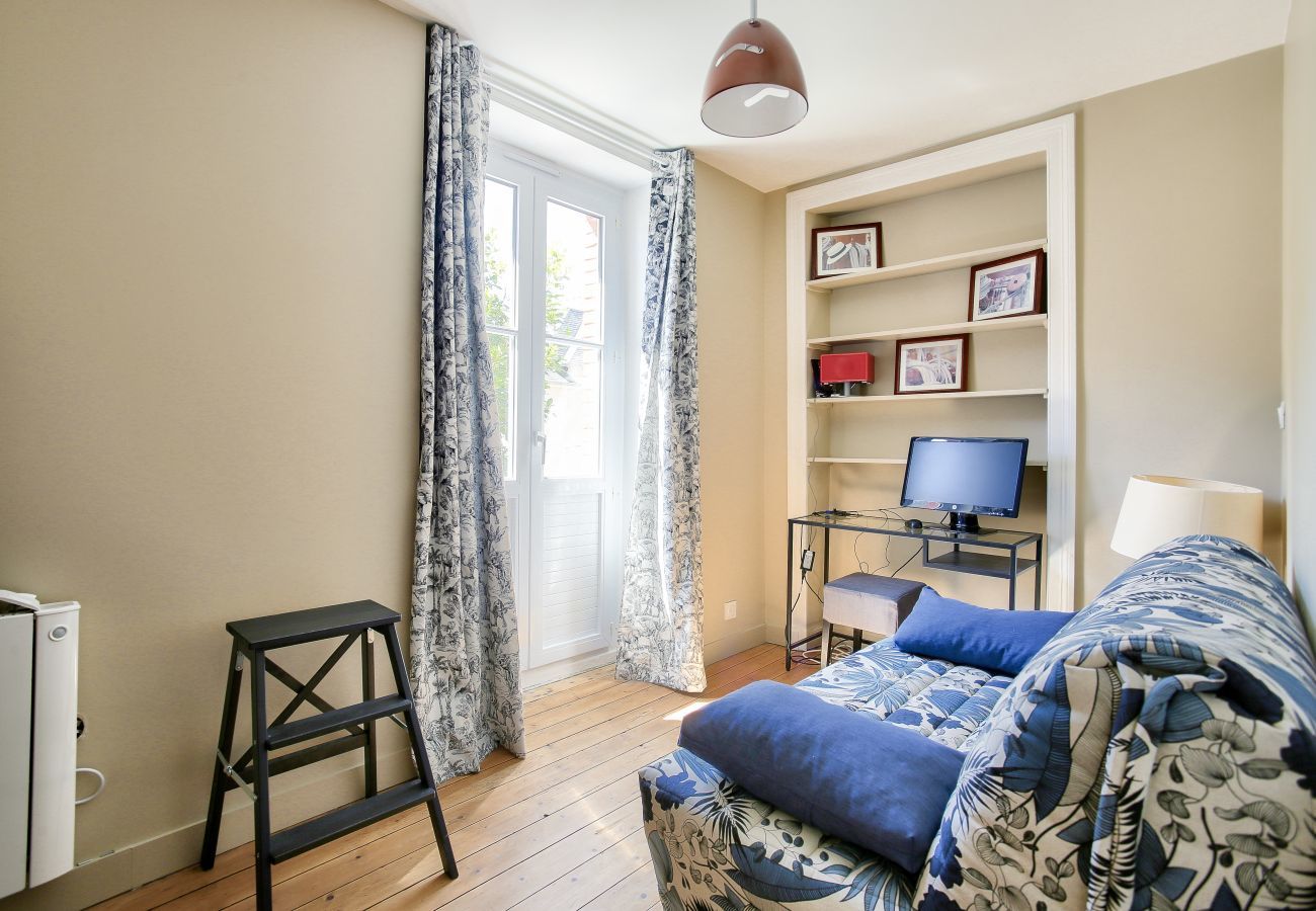 House in Dinard - 300 m from the beach, terrace, superb house for 4
