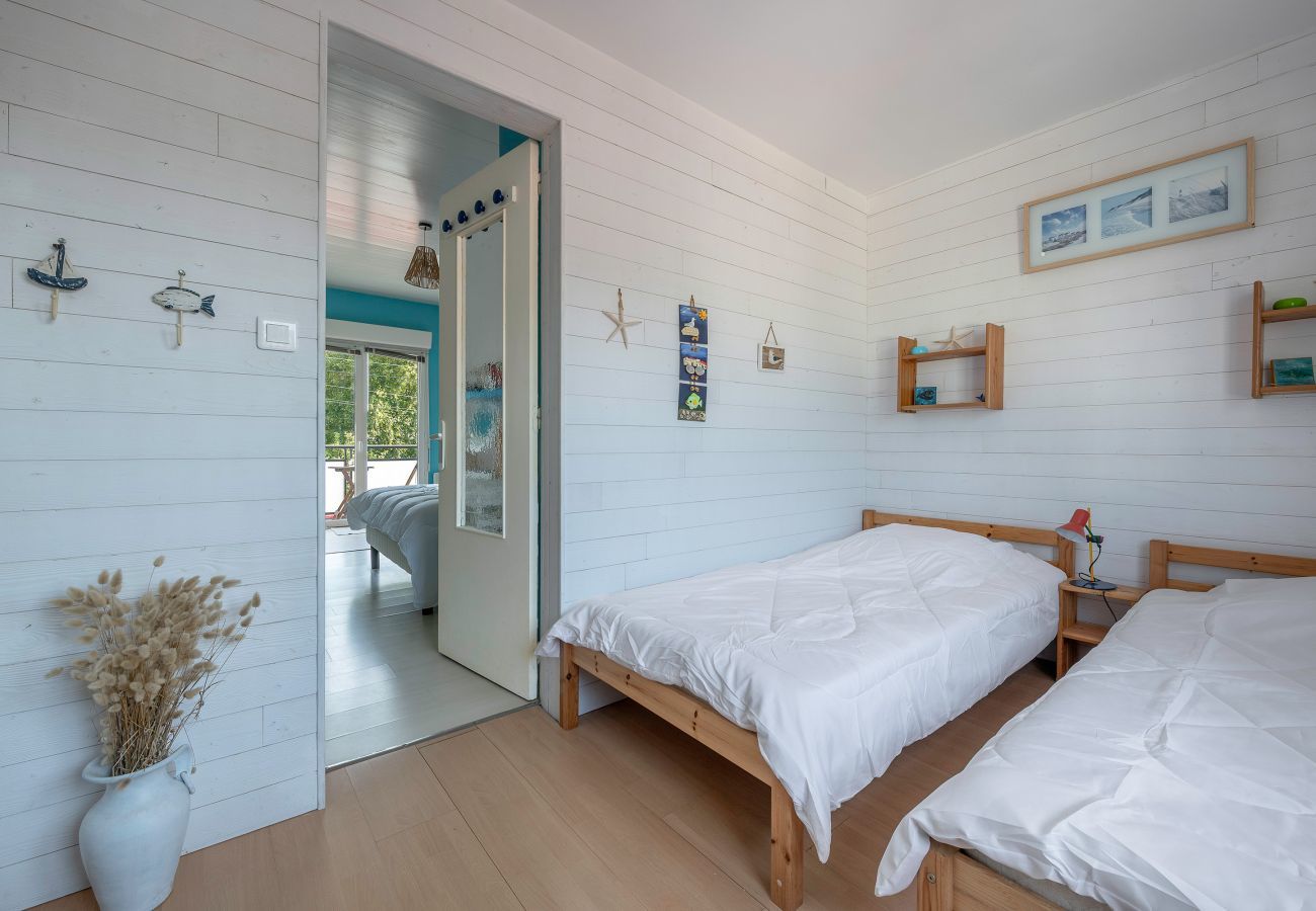 House in La Plaine-sur-Mer - Sea view, beach 50m away, House for 4, terrace