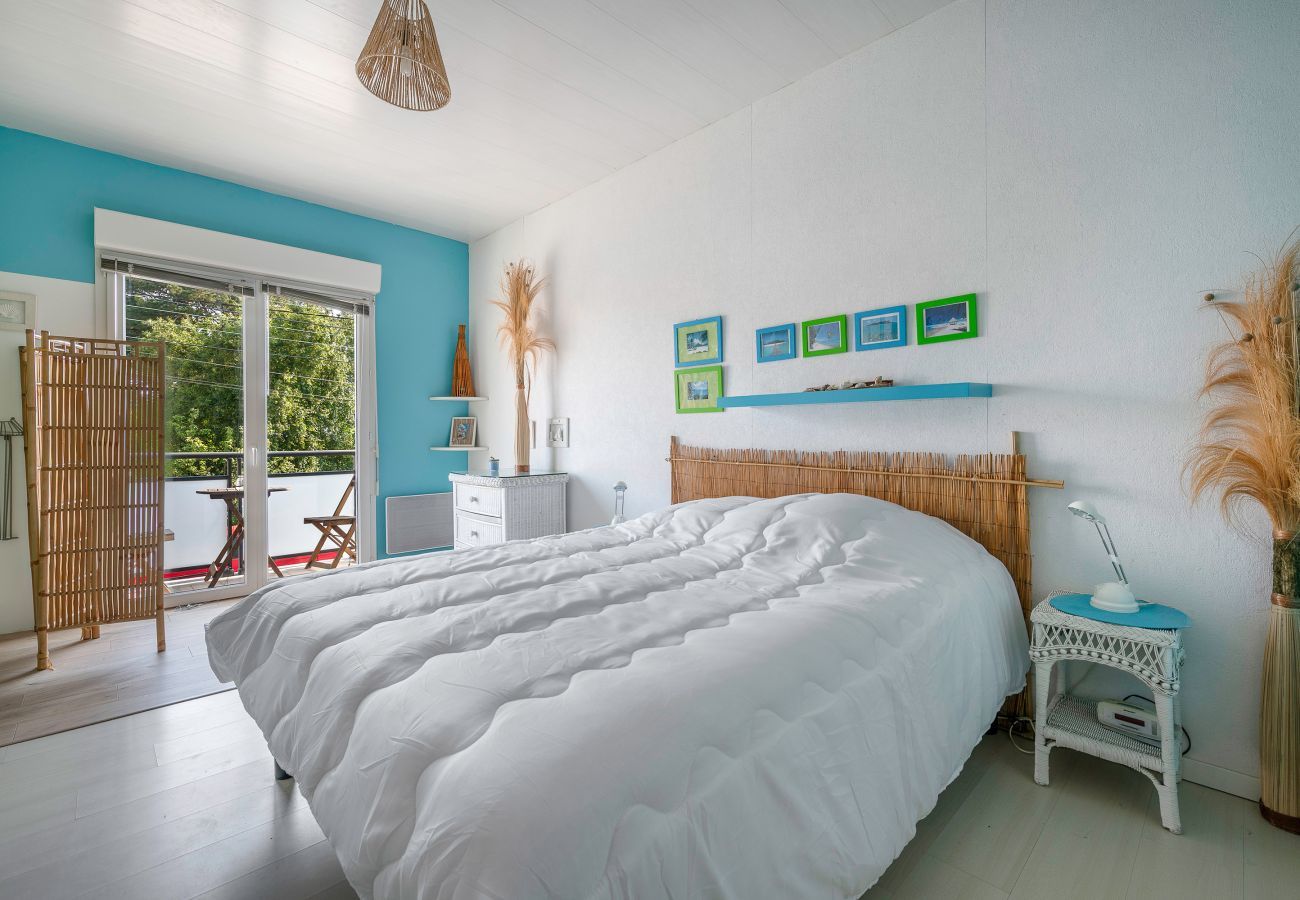 House in La Plaine-sur-Mer - Sea view, beach 50m away, House for 4, terrace