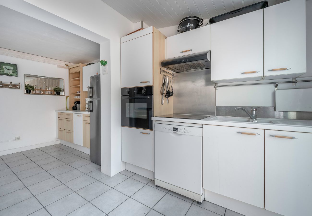House in La Plaine-sur-Mer - Sea view, beach 50m away, House for 4, terrace