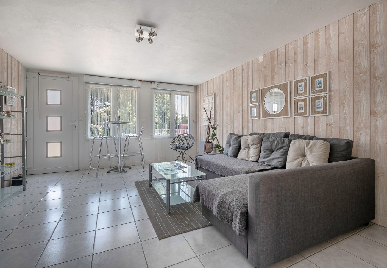 House in La Plaine-sur-Mer - Sea view, beach 50m away, House for 4, terrace