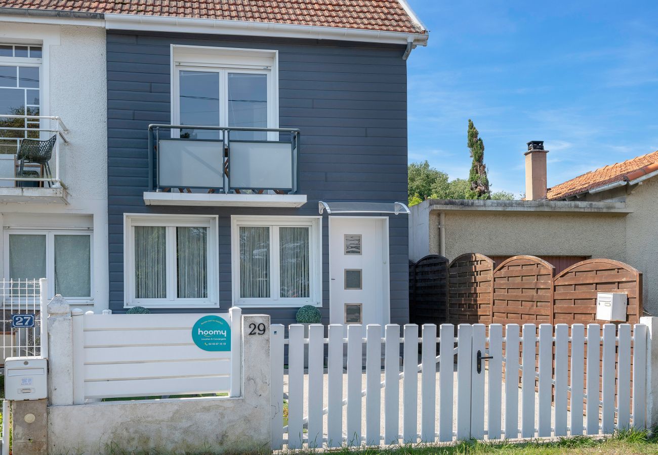 House in La Plaine-sur-Mer - Sea view, beach 50m away, House for 4, terrace