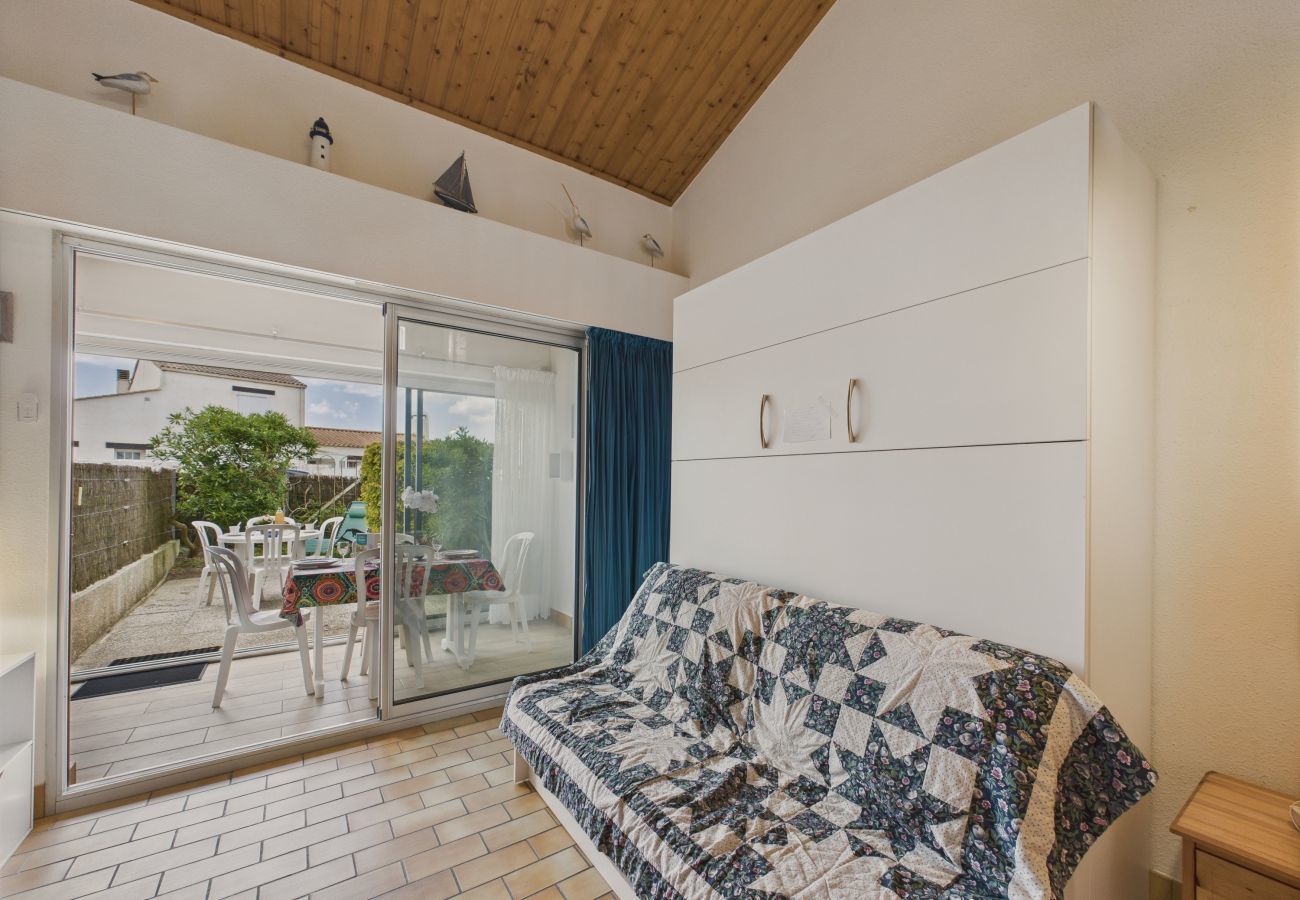 Studio in Longeville-sur-Mer - 50m from beach - Apartment for 5 - Terrace