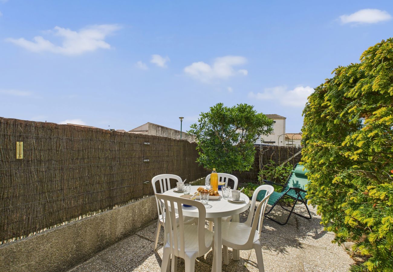 Studio in Longeville-sur-Mer - 50m from beach - Apartment for 5 - Terrace