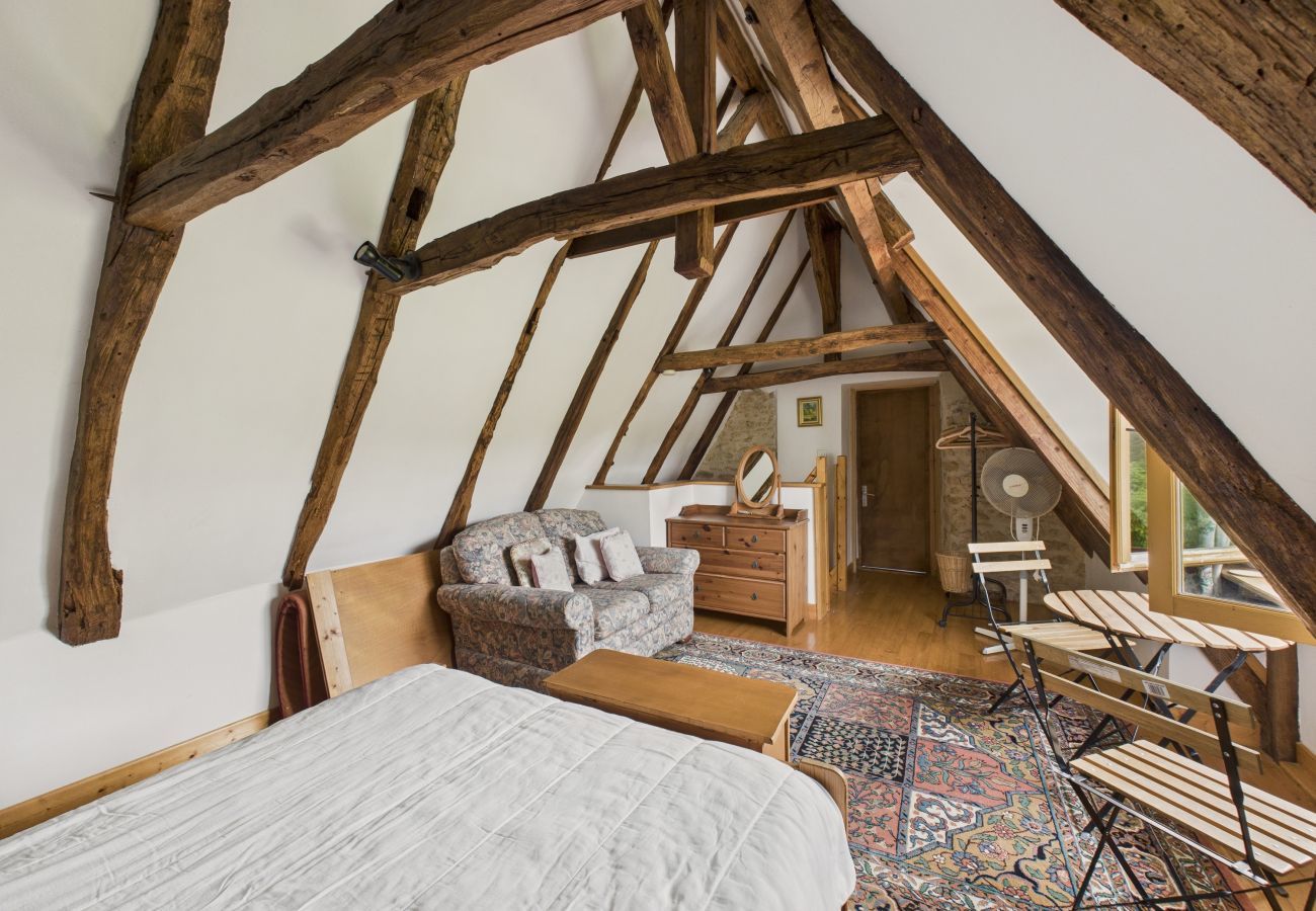 House in Montignac - Shared pool and wooded grounds - house for 4